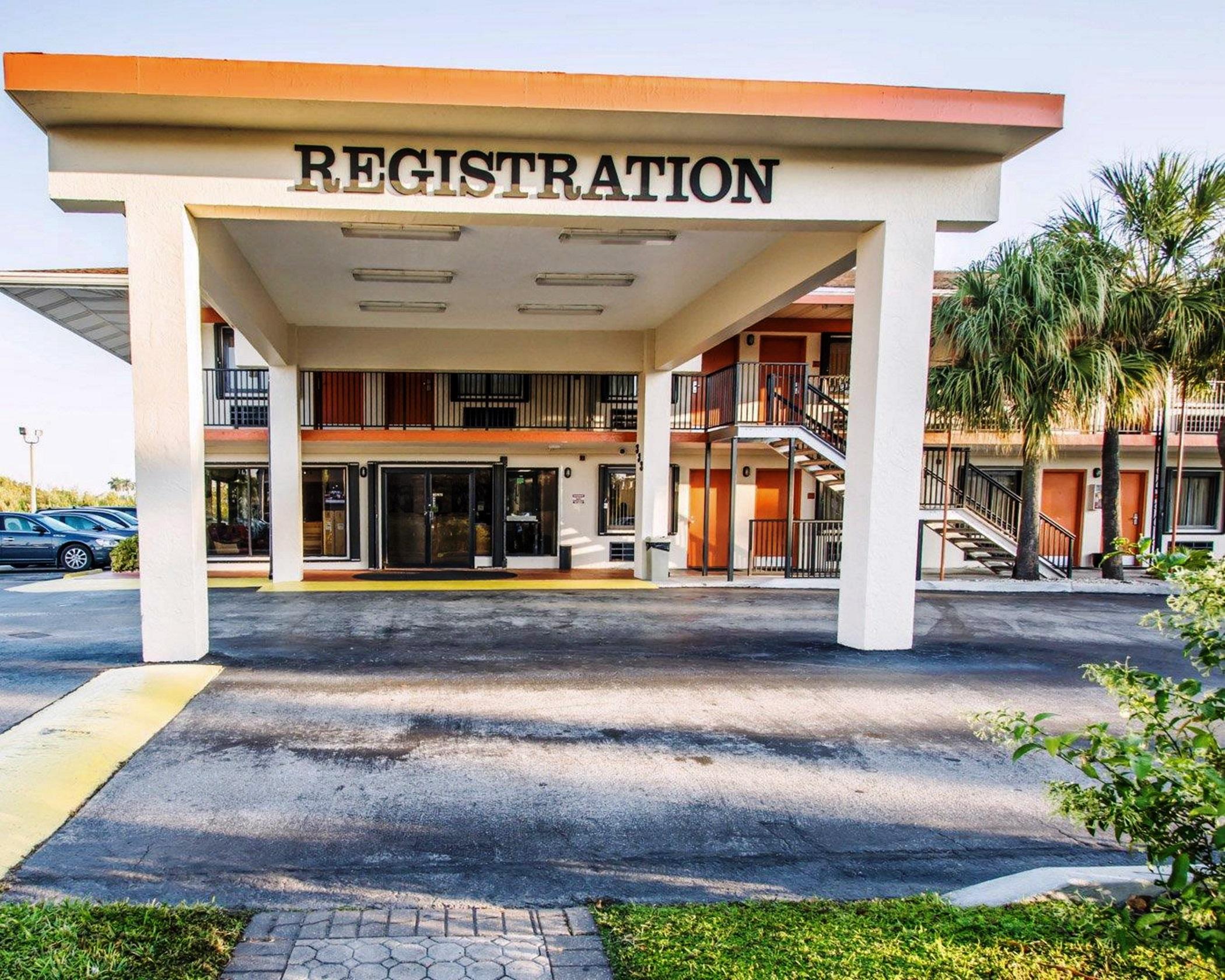 Quality Inn Florida City - Gateway To The Keys Exterior photo